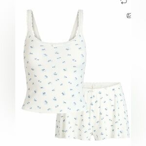 SKIMS SIZE MEDIUM PAJAMAS WHITE AND BLUE FLORAL GARDEN